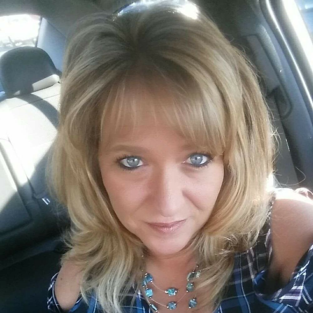 Meet your Posher, Dee